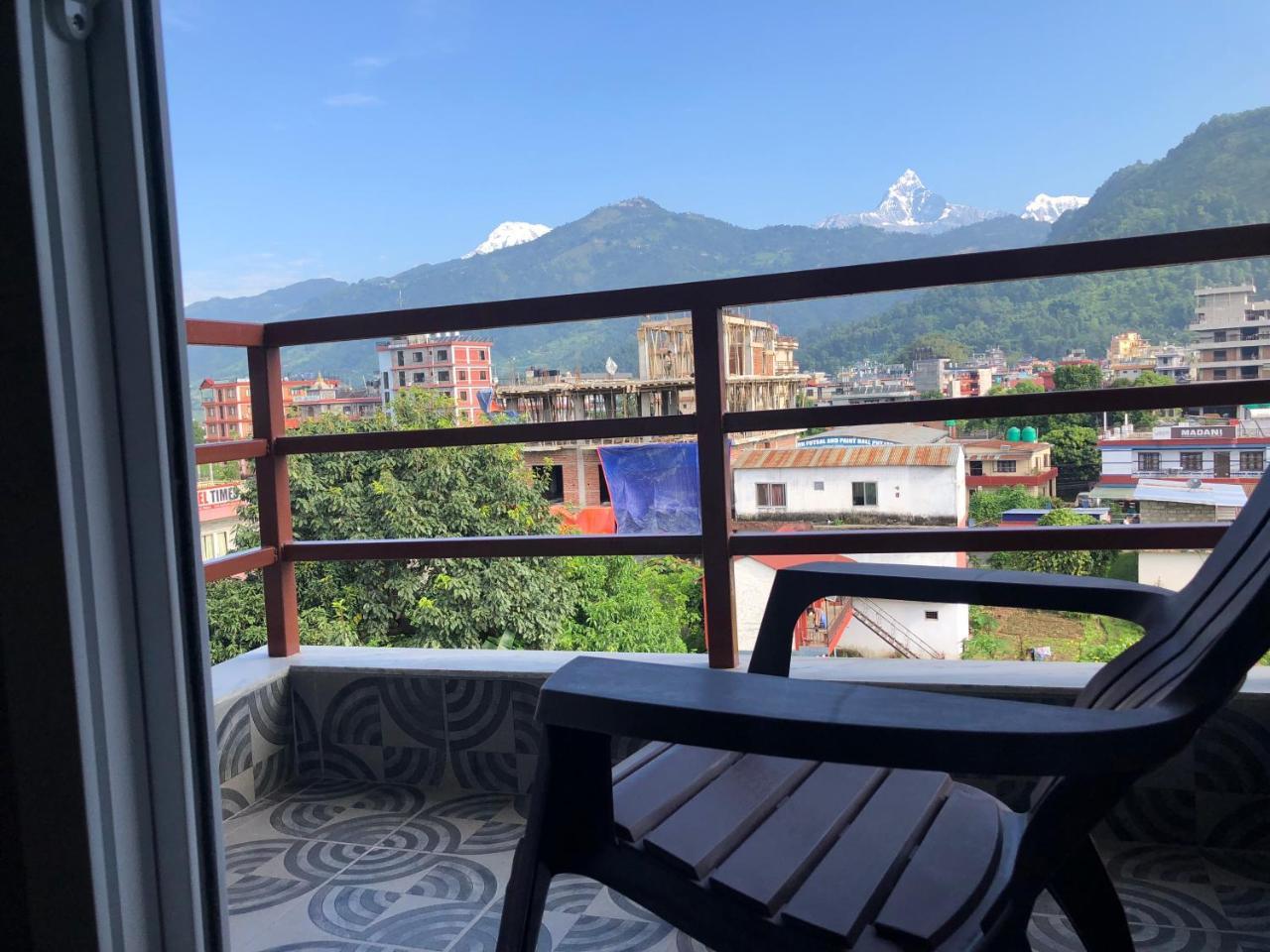 Hotel Guru Pokhara Eksteriør bilde