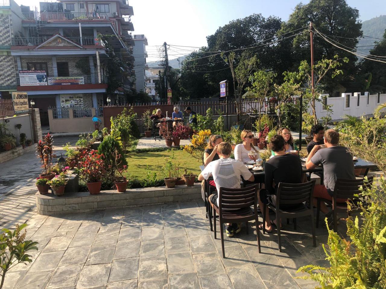 Hotel Guru Pokhara Eksteriør bilde