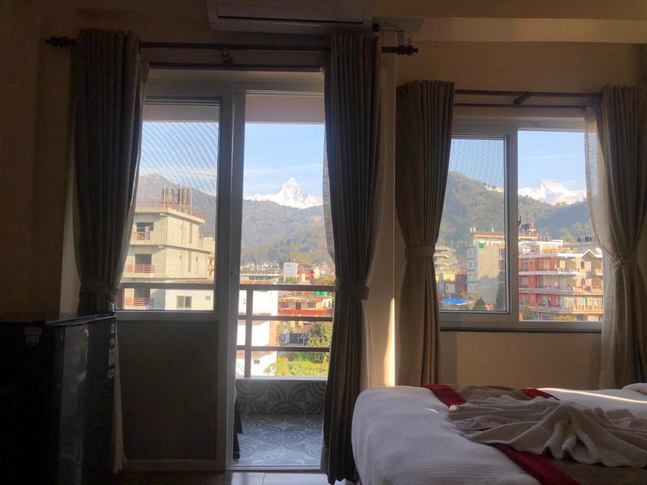 Hotel Guru Pokhara Eksteriør bilde